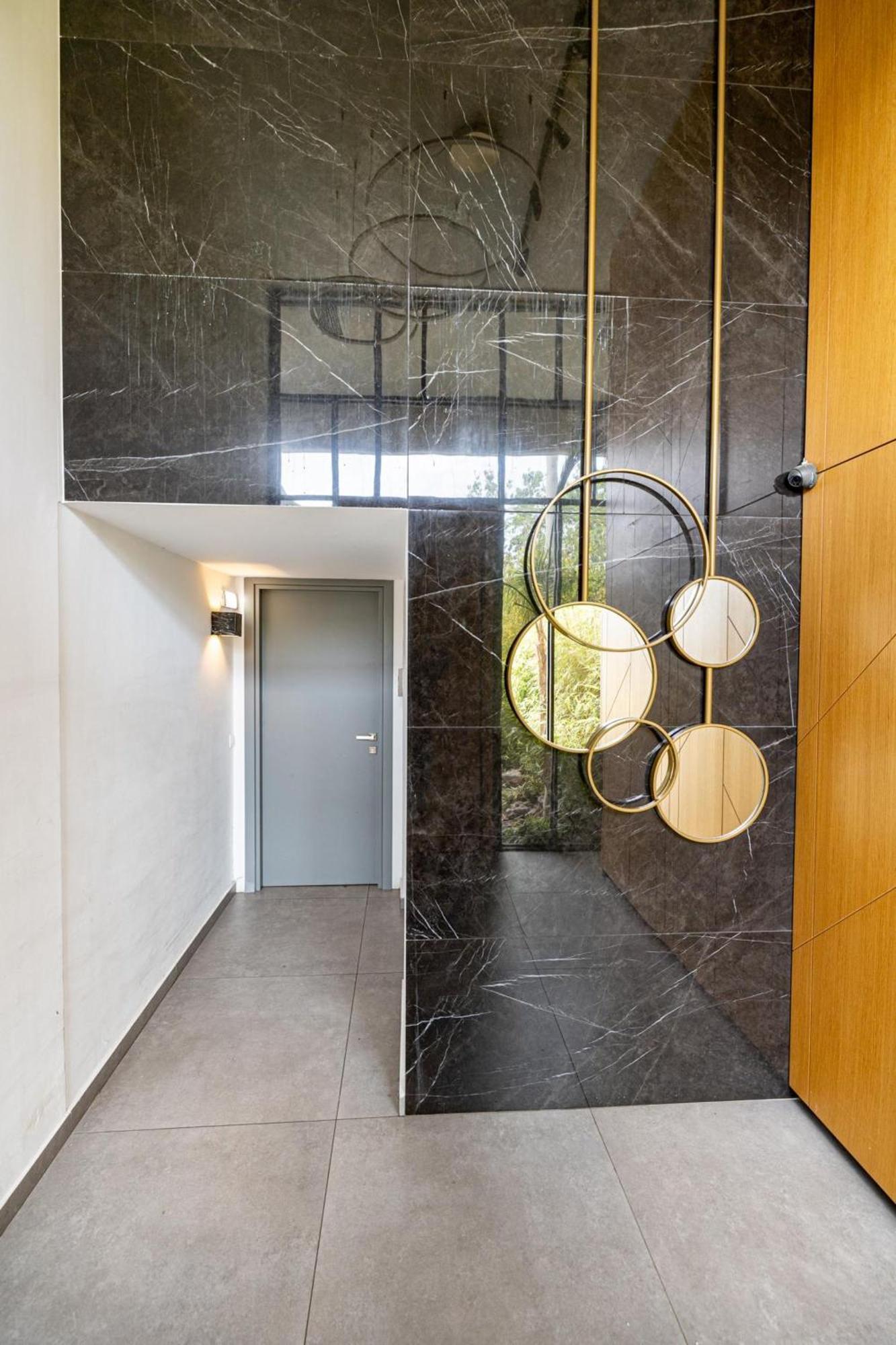 Earth Boutique Apartments Next To Stavros Niarchos Афіни Екстер'єр фото